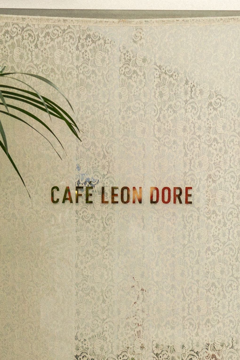 Café Leon Dore