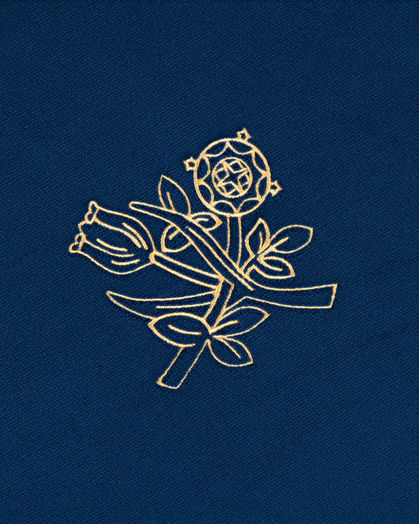 Queens Crest Throw Pillow