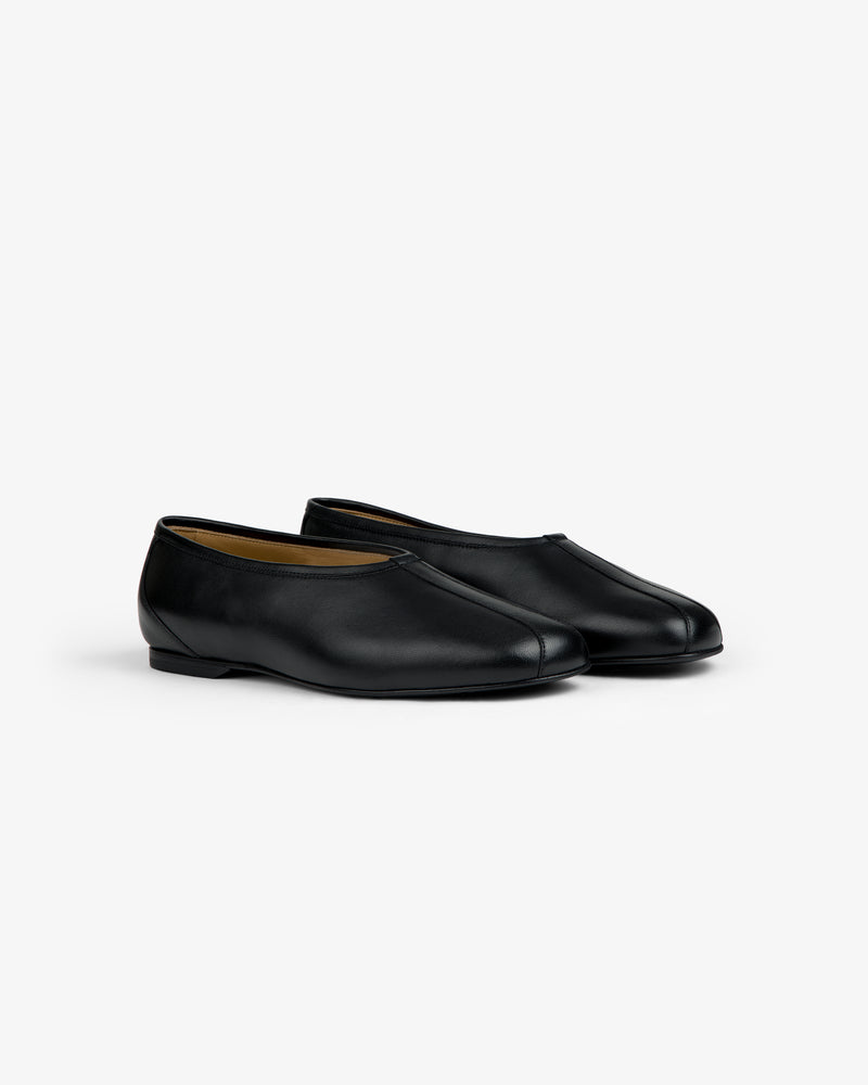 Pair of black leather Leather Ballet Flat shoes.