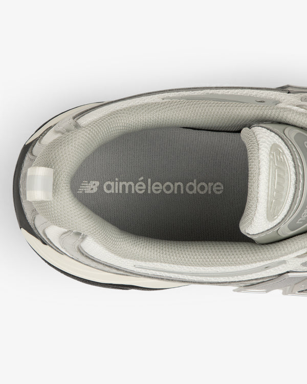 Top view of ALD / New Balance RC56 insole with exclusive text in US mens sizing.