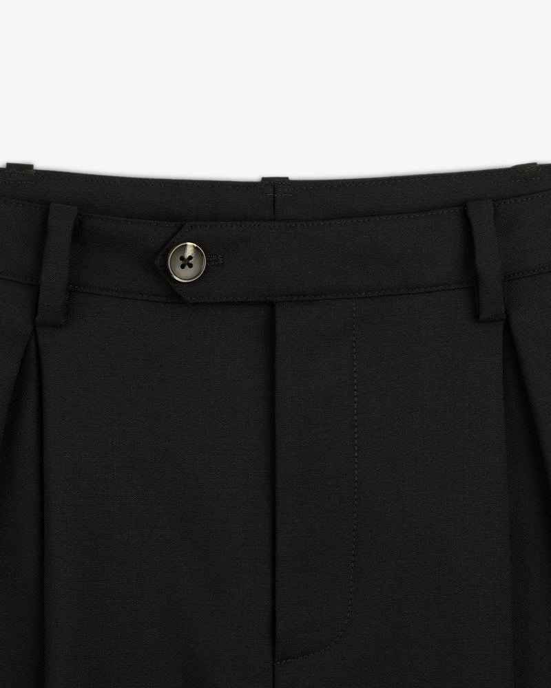 Close-up of the waistband and button on Lightweight Cuffed Trouser, featuring belt loops and pleated fabric.