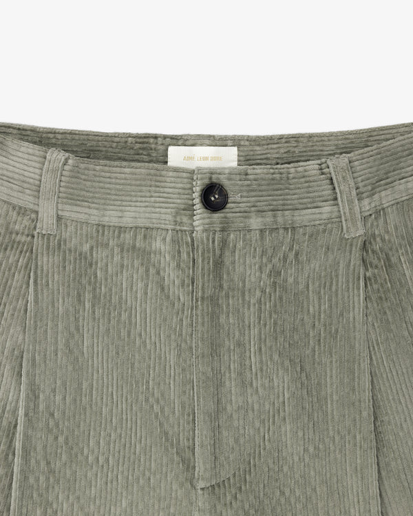 Single Pleated Corduroy Pant