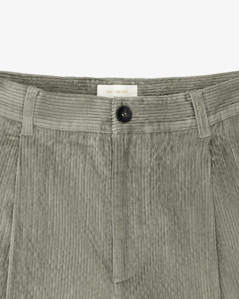 Single Pleated Corduroy Pant