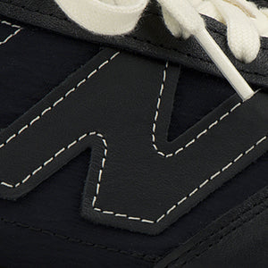 Color: Black